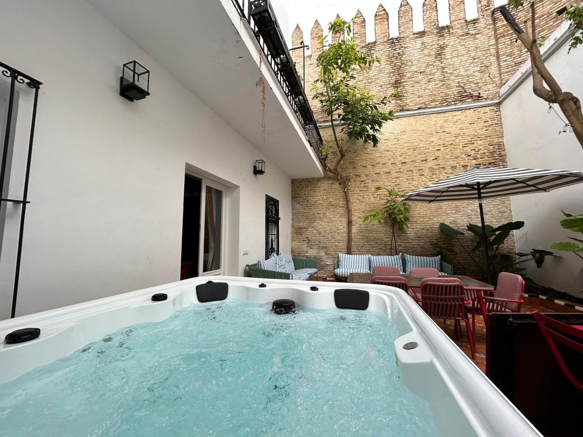 Puerta De Armas Apartments Севилья Экстерьер фото